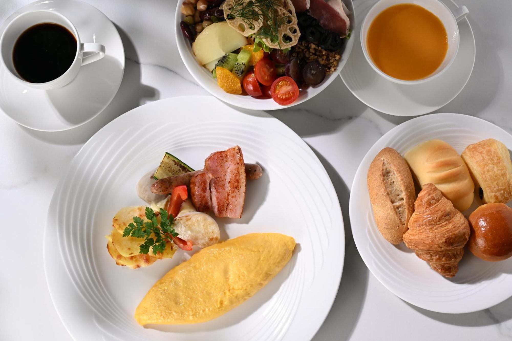 The Royal Park Hotel Iconic Kioto Exterior foto A typical inflight meal
